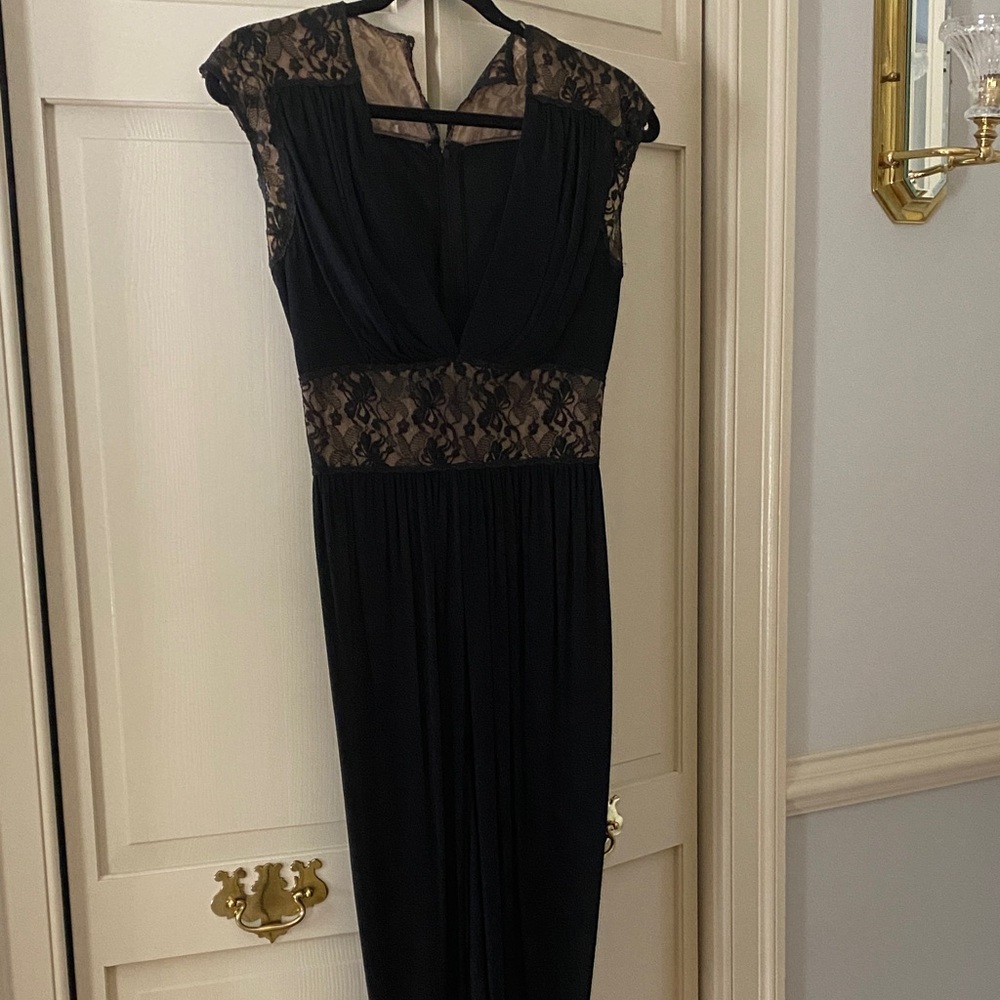 Elegant Black Lace Evening Dress